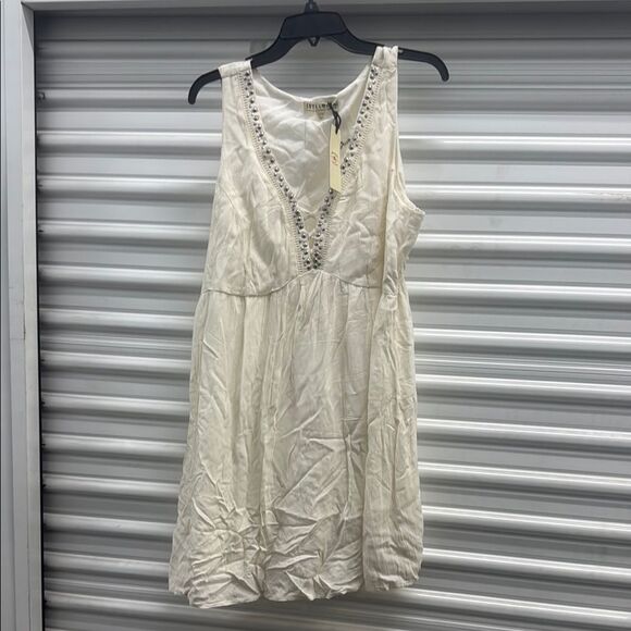 Idyllwind Women’s Elegant White Spruce Crisis Front Embellished Tank - Picture 1 of 6